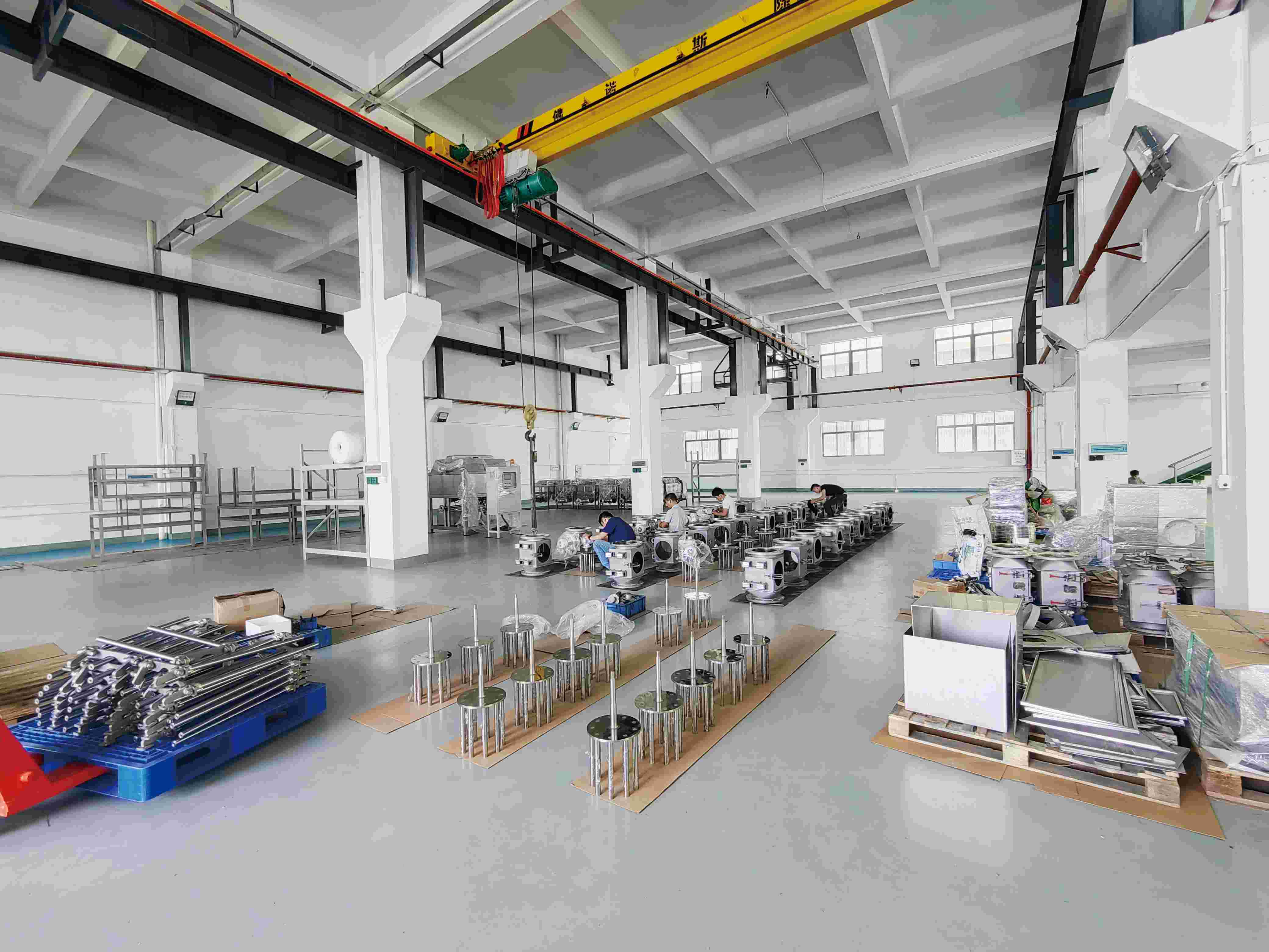 Alat Penghilang Besi Manual vs Otomatis: Kelebihan dan Perbedaan